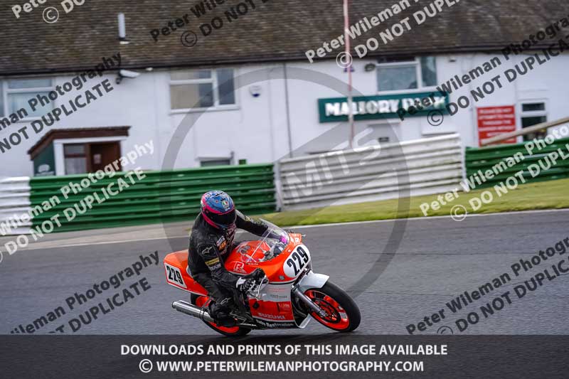 enduro digital images;event digital images;eventdigitalimages;mallory park;mallory park photographs;mallory park trackday;mallory park trackday photographs;no limits trackdays;peter wileman photography;racing digital images;trackday digital images;trackday photos